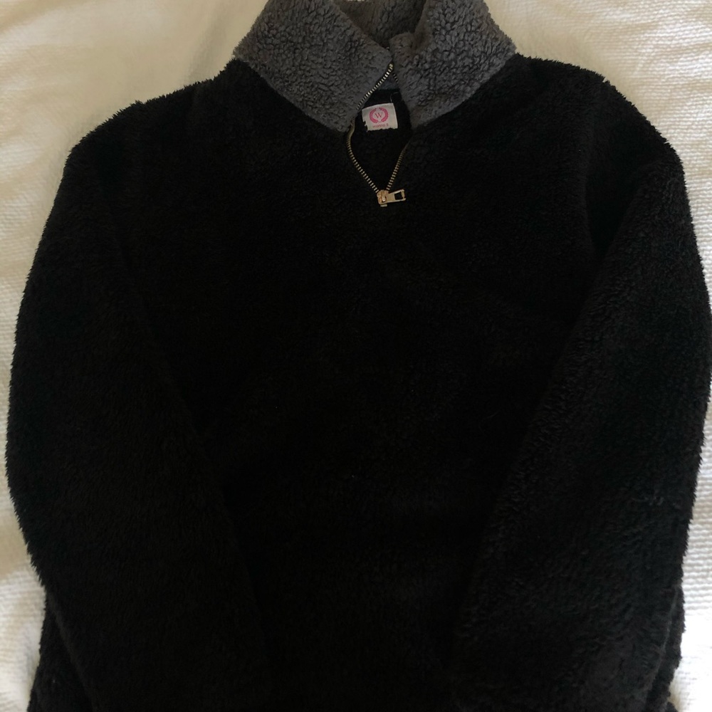 Pullover - Picture 2 of 3